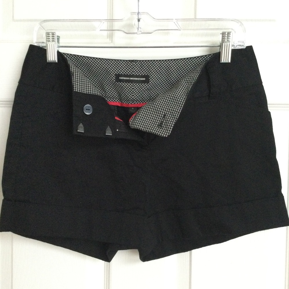 Express design studio cargo shorts size 4